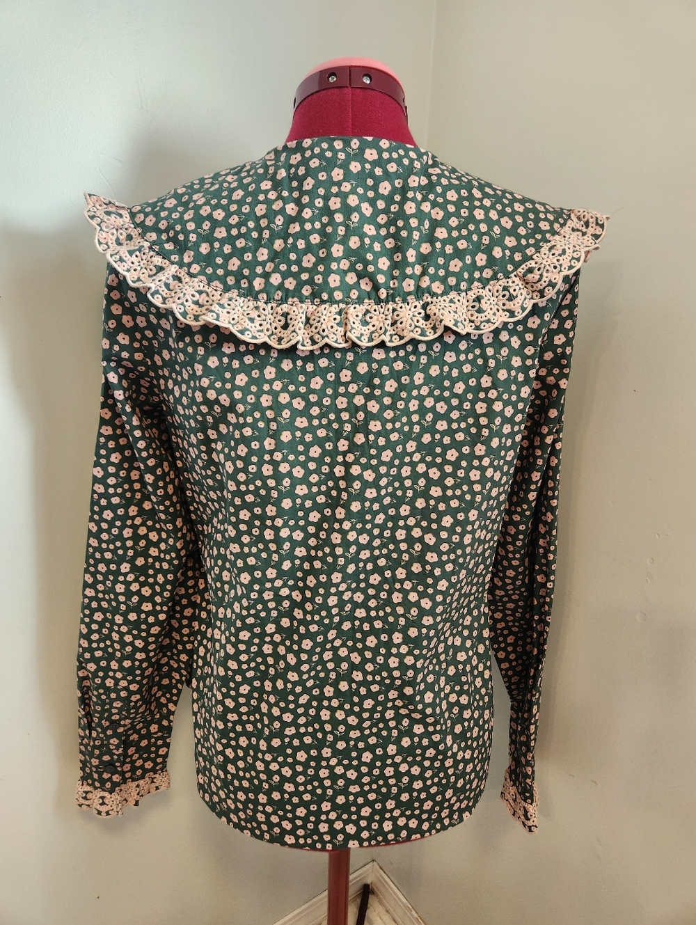 Boden Statement Peter Pan Collar Floral Button Down Shirt - Picture 6 of 13